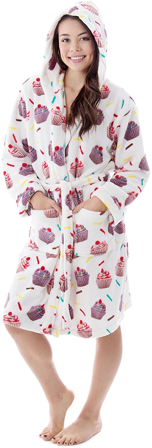 Price:$28.99 Livingston Teens Classic Flannel Short Bath Robes for Women, Cupcakes Sprinkles at Amazon Women’s Clothing store