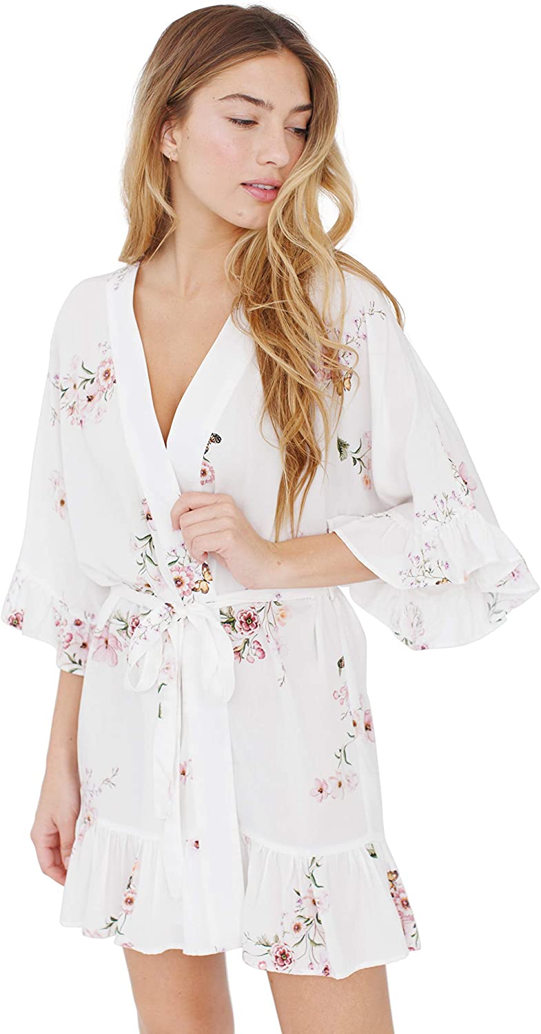Price:$68.00 PLUM PRETTY SUGAR Flutter Robe. The Bee Side (M/L) White at Amazon Women’s Clothing store