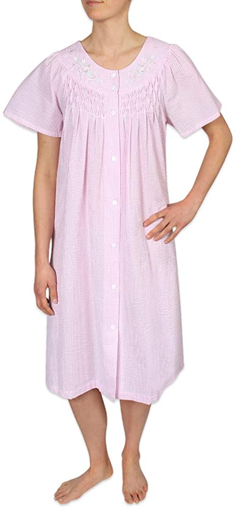 Price:$60.00 Miss Elaine Women's Short Seersucker Snap Robe & Short Sleeves at Amazon Women’s Clothing store