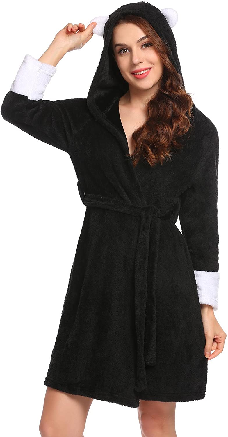Price:$84.00 etuoji Women Casual Hooded Wrap Split Long Sleeve Cuff Patchwork Bath Robe with Belt at Amazon Women’s Clothing store