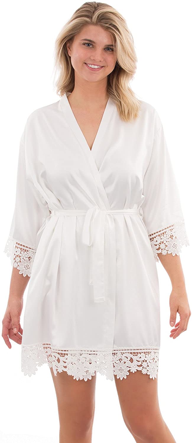 Price:$29.95    VEAMI Annabelle Lace Satin Robe, Short Robe for Women- White Magnolia- X-Large  Clothing