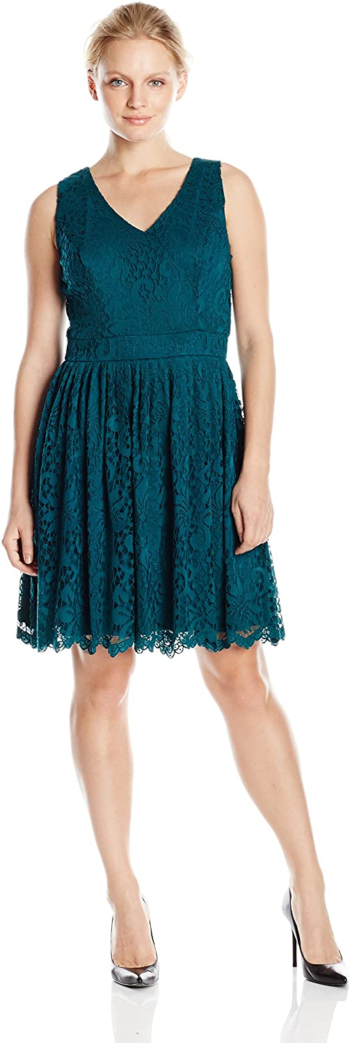 Price:$60.89    Julian Taylor Women's Petite Lace Sleeveless V Neck Dress  Clothing