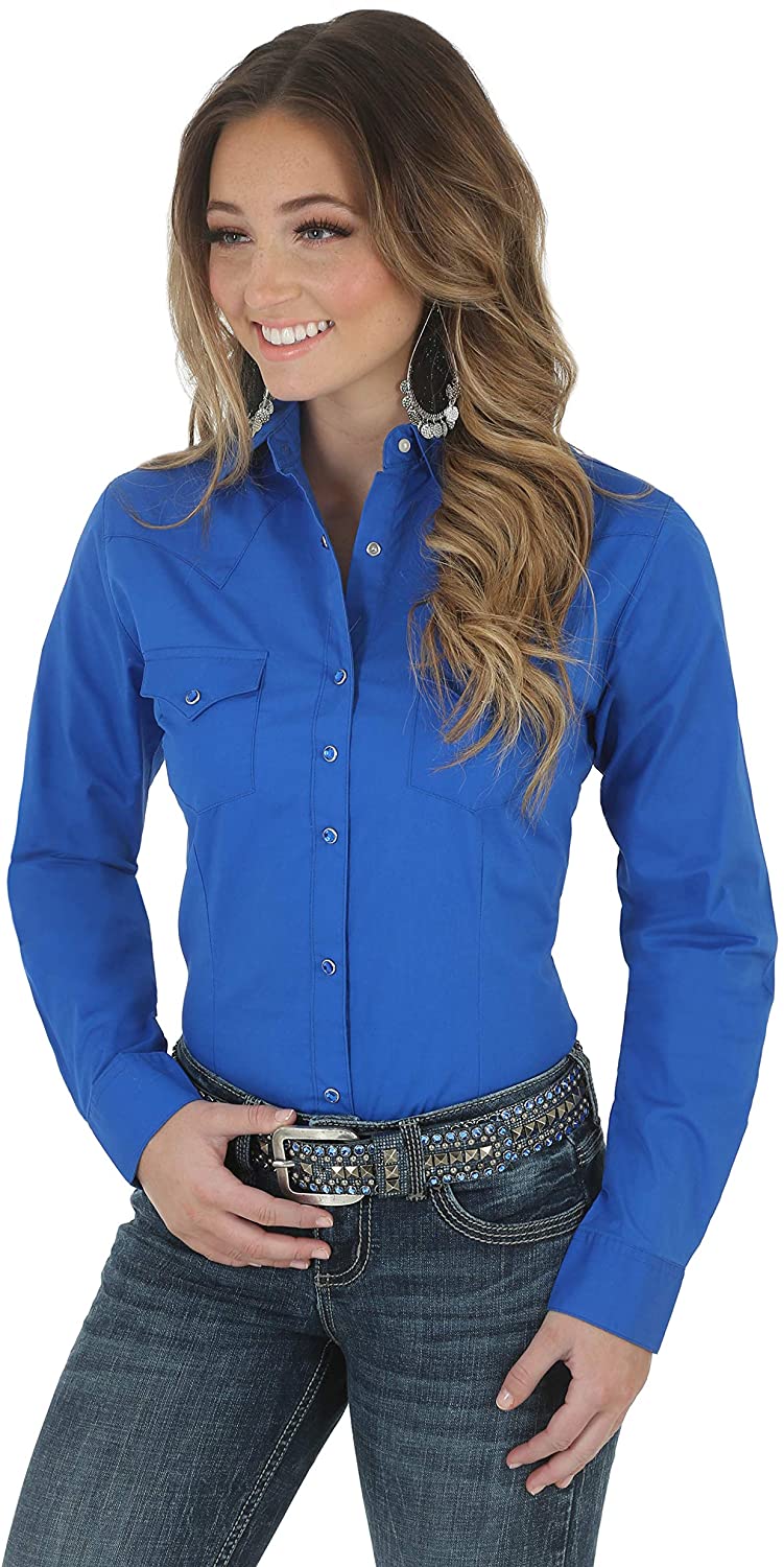 Price:$30.94 Wrangler Women's Western Yoke Two Pocket Snap Shirt at Amazon Women’s Clothing store