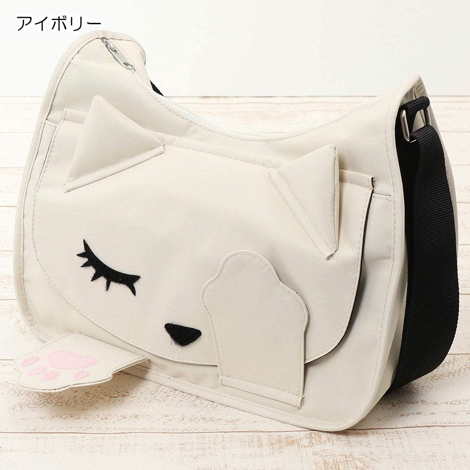 Price:$39.99    Osumashi Pooh Chan [Choose Color] Peekaboo. Cat Series Shoulder Bag (Ivory(P161114-19))  Clothing