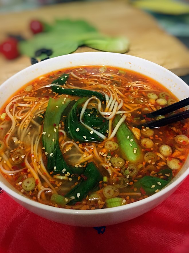 
The practice of acerbity noodles in soup of Wang Da hutch, how to do delicious