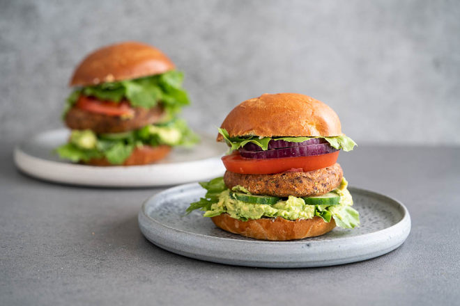 このレシピがあったら、後で再びバビロンを感じないようにハンバーガーを食べてください！ 練習