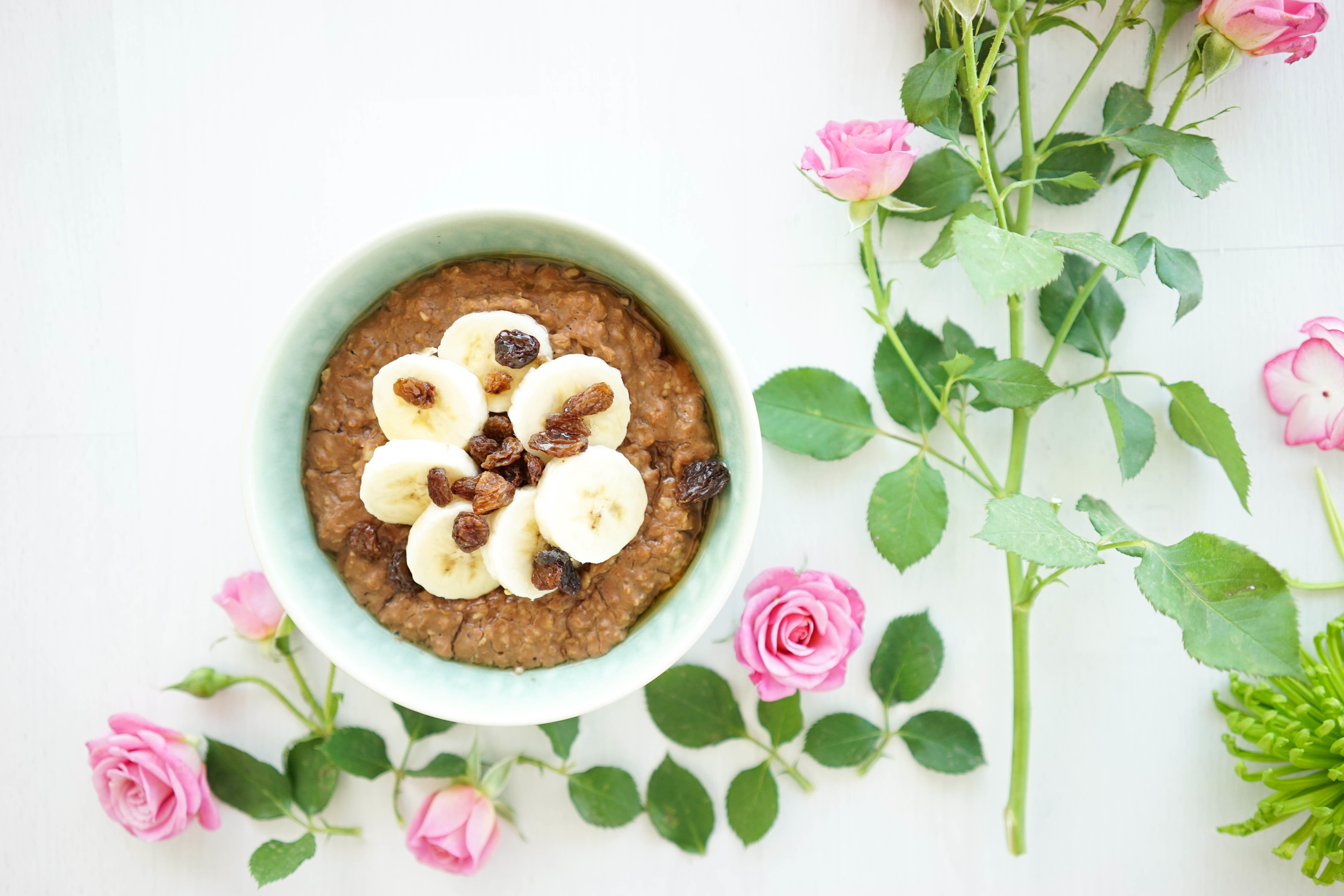 
The practice of banana cocoa oatmeal, how to do delicious