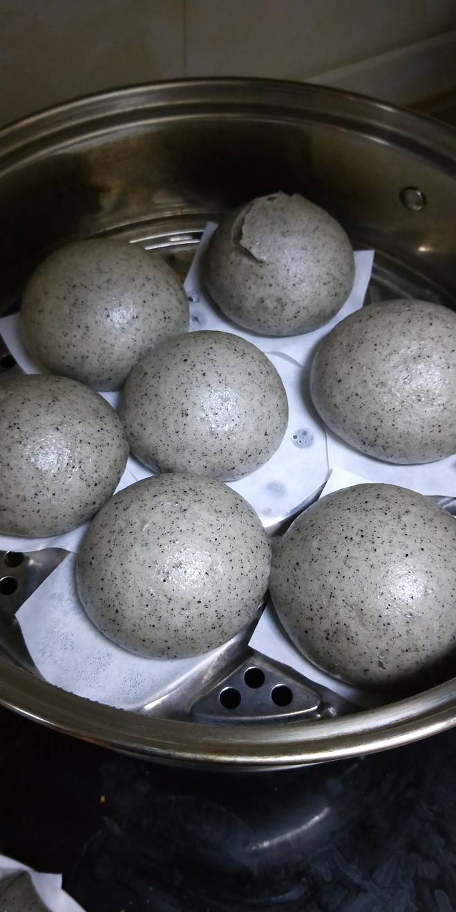 
Spring filling calcium? Darling complementary the practice of the steamed bread of black sesame seed that eat