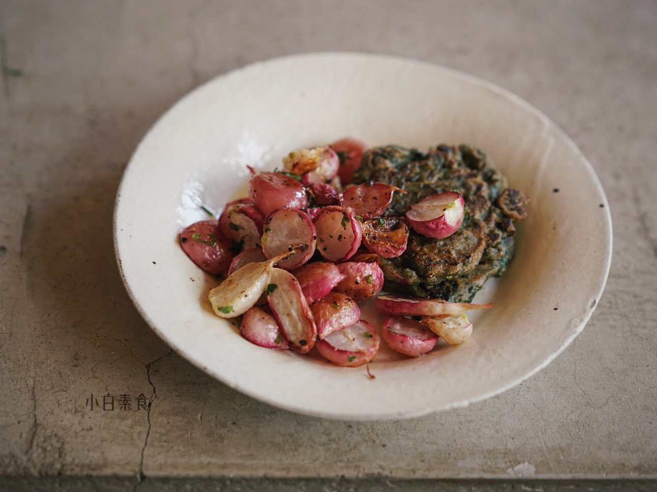 
The practice of small cake of leaf of turnip of & of turnip of the cherry that bake