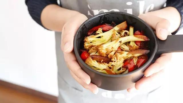 自宅でできるドライボイラー菜の花の練習で、ダイニングルームに行く必要はありません