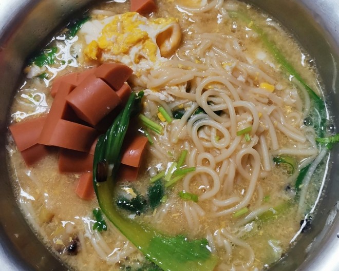 
One bowl heats up the practice of noodles in soup, how to do delicious