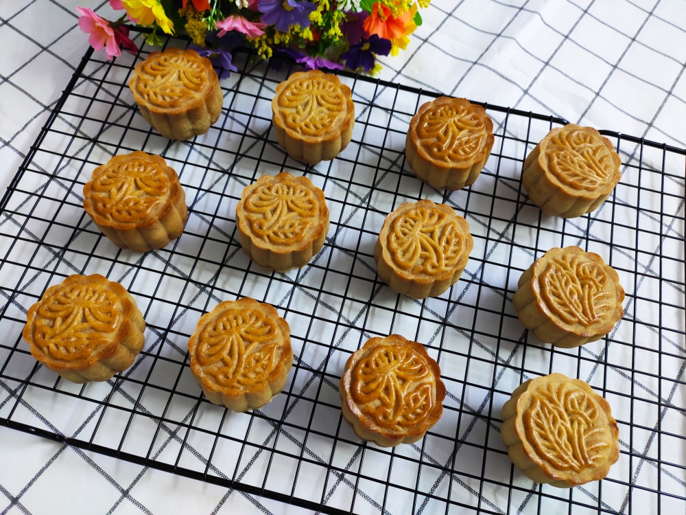 
Moon cake of Chengdu of lotus of extensive pattern yoke contains stuffing of 50g~125g cake skin to expect proportional practice