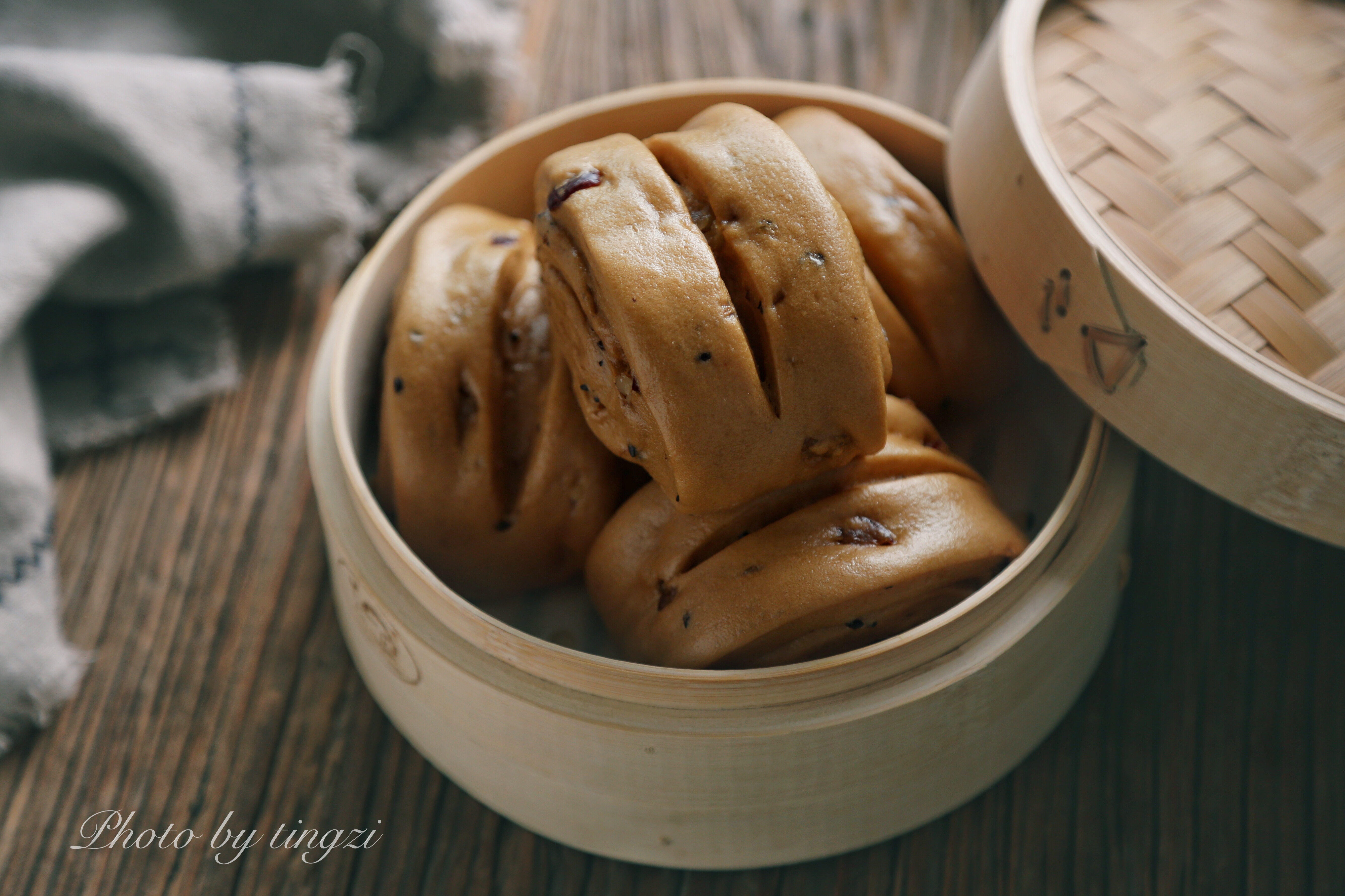 
Have the brown sugar steamed bread of makings (local tyrant is wrapped) practice