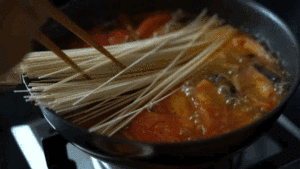 Talk about a day to make food 005 Yun beautiful the practice measure of tomato noodles in soup 8