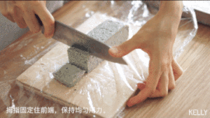 Crisp delicious, make cookie of simple black sesame seed / bake video biscuit piece the practice measure of 4 27
