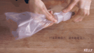 (the entrance changes appropriate adornment to won't fail namely) whole strategy of frost of French albumen candy / video of A pig bake: The practice measure of candy of equestrian beautiful jade 16