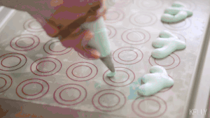 Gloden cacti / video of A pig bake: The practice measure of candy of equestrian beautiful jade 4