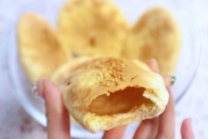 壊れやすい中空キャンディーの焼きたてのソフトケーキを超える！ パン生地は必要ありません！ クイックワーカー0の失敗を超えました！ 練習方法6 