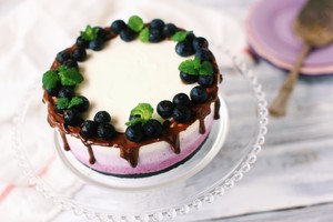 Gradual change blue berry freezes Zhi person cake (avoid bake) practice measure 9