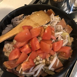 Rice served with meat and vegetables on top of pork of hot Chinese cabbage, the practice step that who took to like to like ^_^ 7