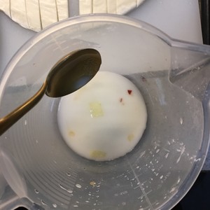 Hand of breakfast of 18 months of children catchs cake edition apple pie (low candy edition) practice measure 6