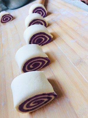 The practice measure that suckles steamed bread of sweet violet potato 7