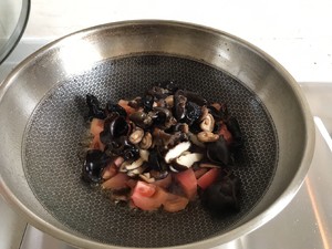 The practice measure of the face making stew in soy sauce of maigre creed 3