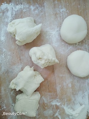 The practice step that takes 5 pork turnip steamed stuffed bun at a heat 5