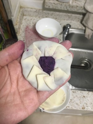 Sweet the practice measure of violet potato cake 4