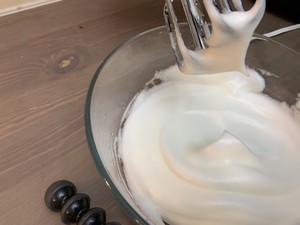 The novice makes one of series surely perfect sponge cake (super- soft and wet use a figure completely) practice measure 5