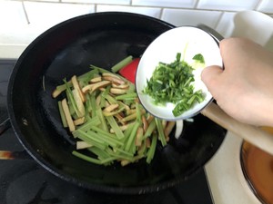 Small sweet Qin fries flat pointed bamboo shoot the practice measure of smoked bean curd 5