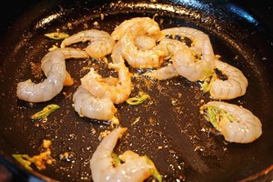 The practice measure of seafood chow mien 10