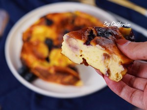 The practice measure of cake of yoghurt of blue berry of the edition that do not have oil 13