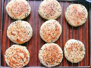The practice measure of sesame seed cake of a condiment made of roast prickly ash and salt 13