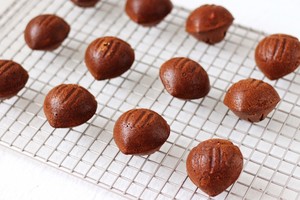 Light sweet the practice measure of chocolate chestnut cake 12