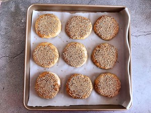 Sesame paste sesame seed cake, administrative levels is full, outside crisp in soft put cool not tough also practice measure 22