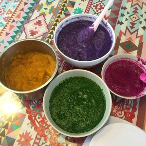 The practice measure of side of children of range of butterfly of multicoloured vegetables and fruits 2