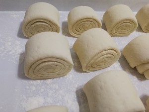 The practice step that can take the steamed twisted roll of two suddenly 4