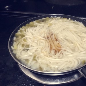 Dinner of warm heart of preserve one's health of health of simple quick worker: The practice measure of beef potato noodles in soup 14
