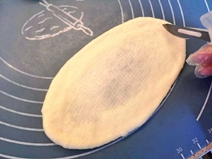 Sweetened bean taste coils the practice measure of biscuit plastics method 3