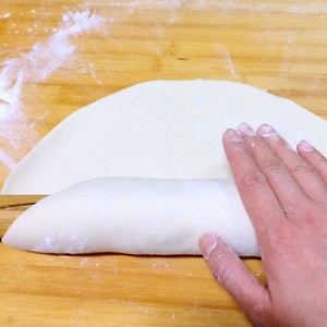 The practice measure of face of roll of hand of the daily life of a family 5