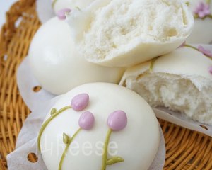 Spring the practice measure of day flower steamed bread 16