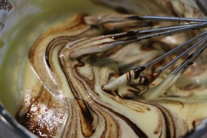 The practice measure of cake of loose dew chocolate 4