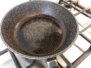 人が花を見るのを見るために人が見る3雛の日のドラムスティックのカレー 食事3 