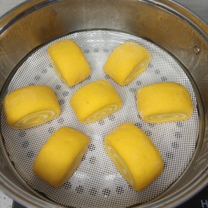 The practice measure of pumpkin steamed bread 14