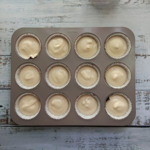 The practice measure of cake of cup of paper of yoghurt relative wind 10