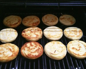 The practice measure that old Tong passes the flesh to place steamed bun 17