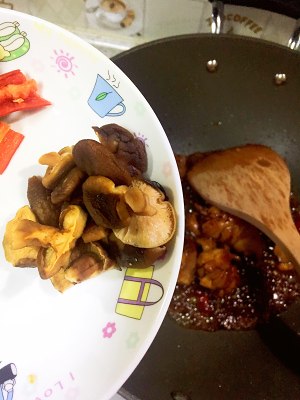 Delicious the practice measure of the yellow stew chicken that explodes to place 12