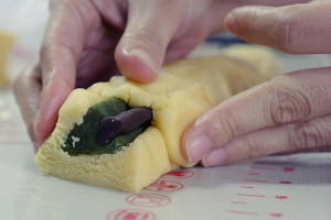 [the Christmas] the practice measure of silvan biscuit 9