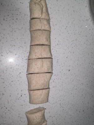 The practice measure of whole wheat steamed bread 3